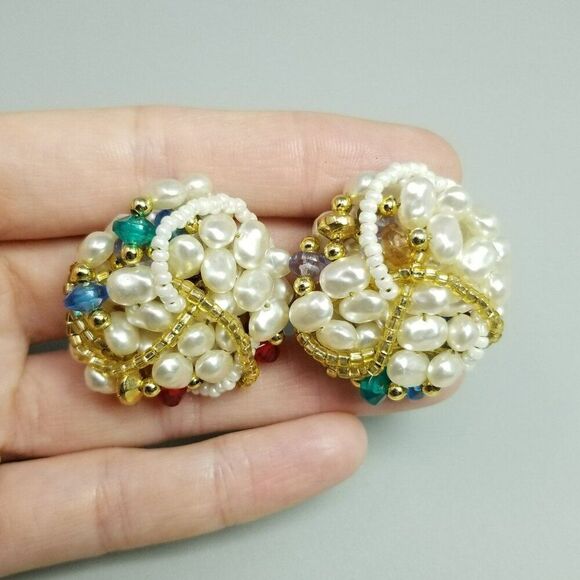 Vintage Large Beaded Cluster Clip On Earrings Faux Pearl Gold Tone, Retro Estate - Picture 5 of 6